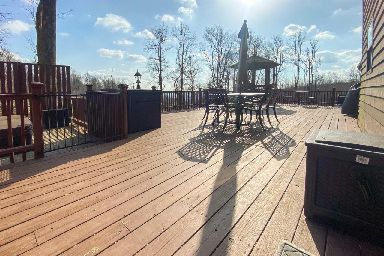 Modern Mountain Retreat With Deck And Hot Tub! Villa Chester Gap Bagian luar foto